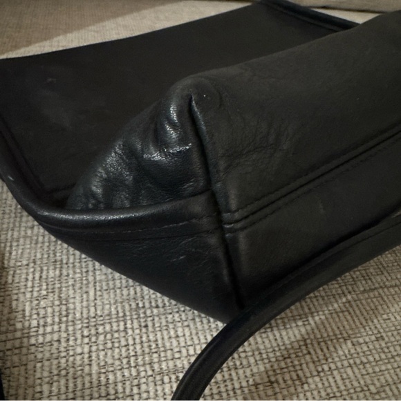 Vintage Coach Quincy Black Leather Crossbody Bag - Picture 13 of 16